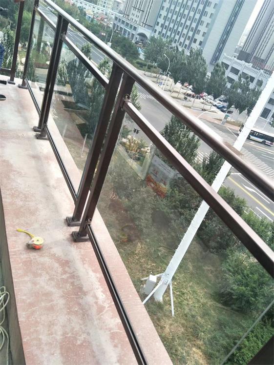 玻璃護(hù)欄 (5)